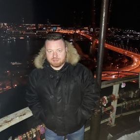 Сегодня мы поздравляем с Днем рождения нашего художника по свету Андрея Высоцкого!